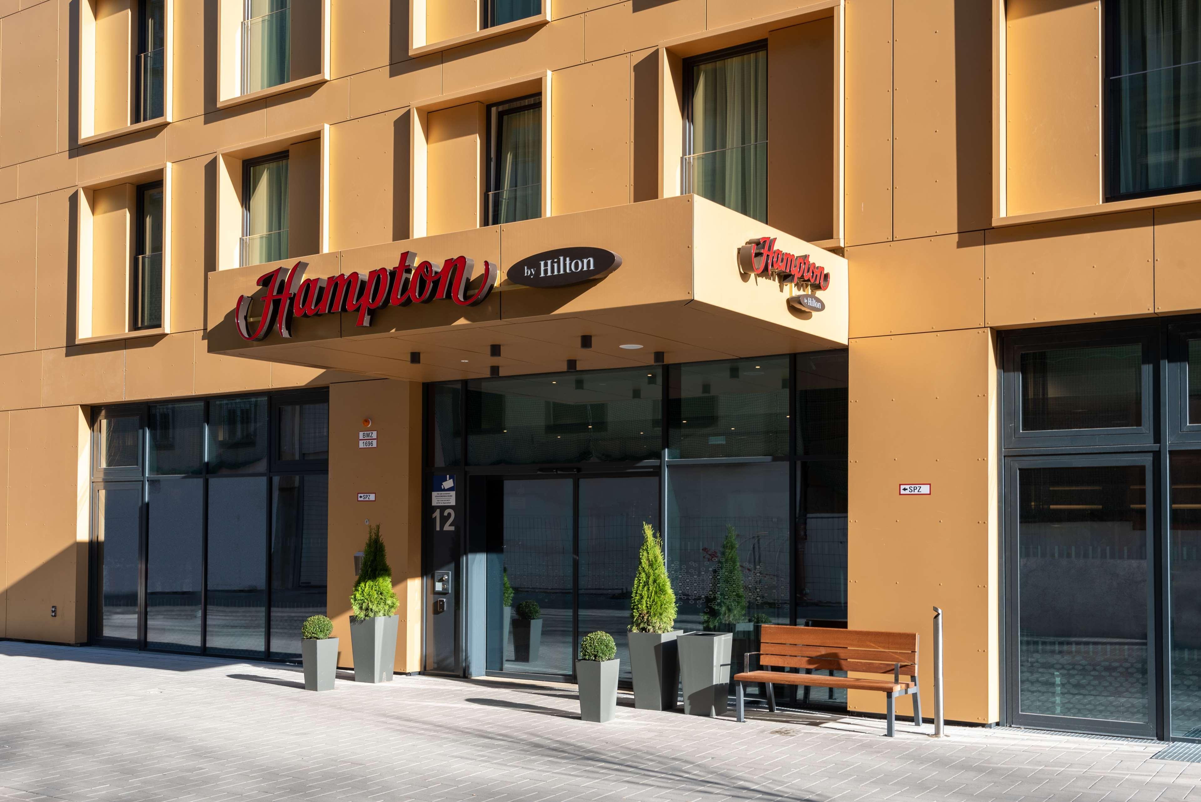 Hampton By Hilton Duesseldorf City Centre Екстериор снимка