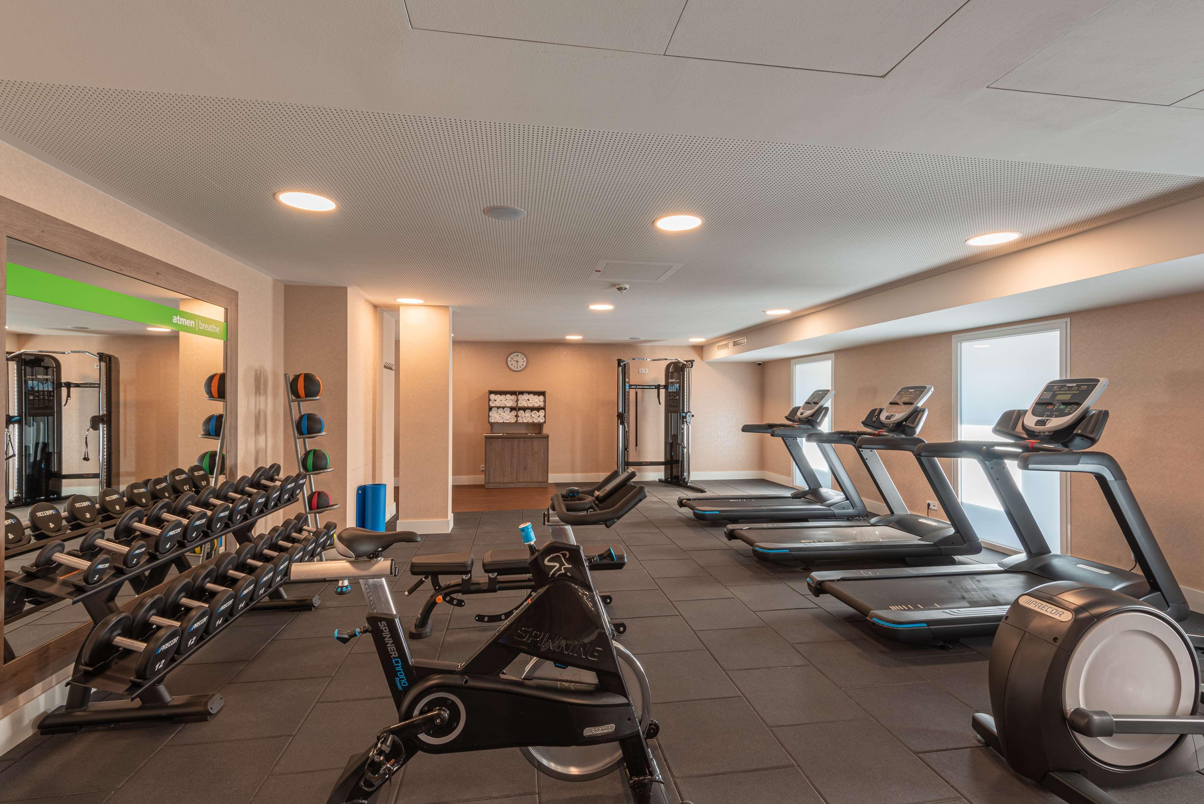 Hampton By Hilton Duesseldorf City Centre Екстериор снимка