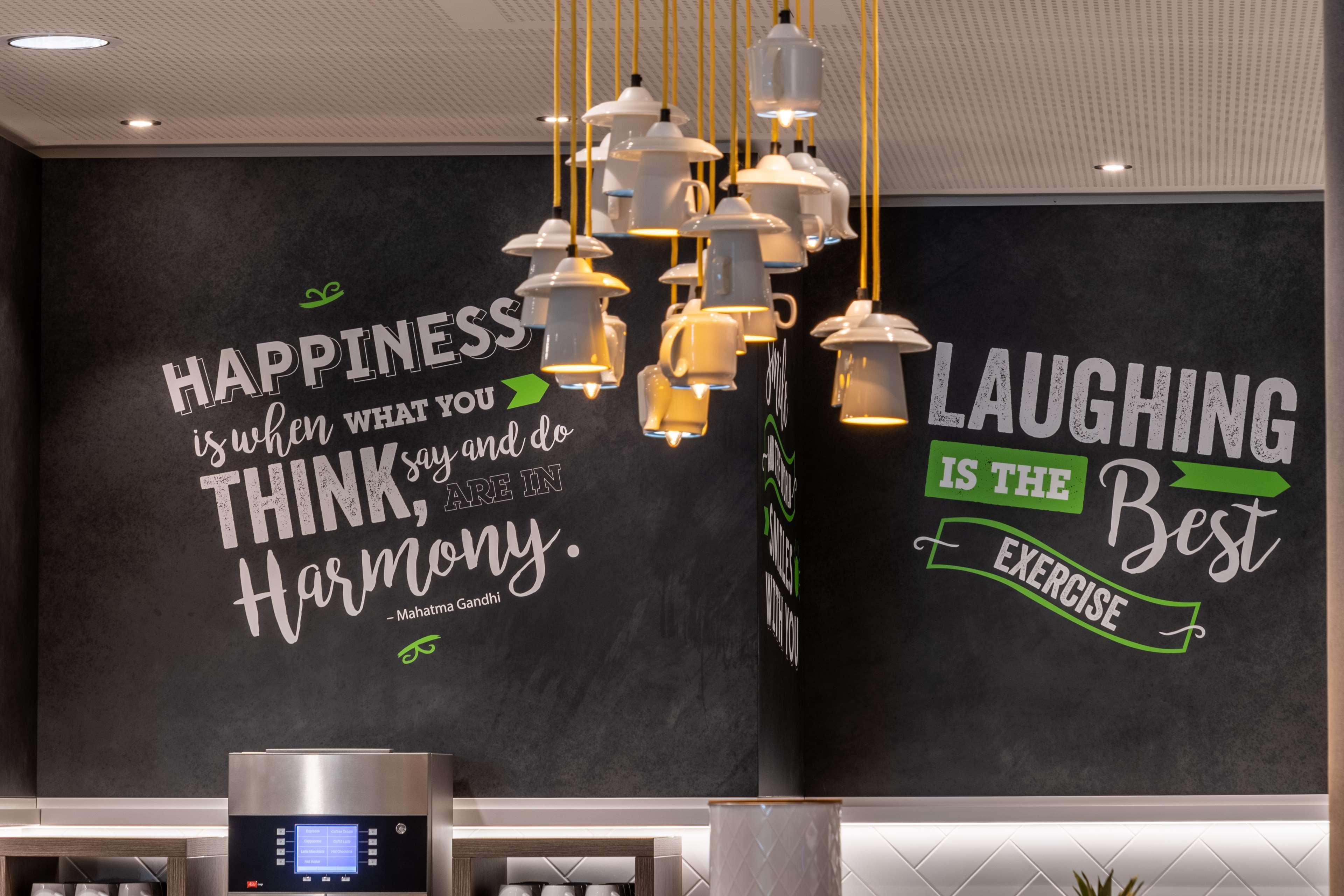 Hampton By Hilton Duesseldorf City Centre Екстериор снимка