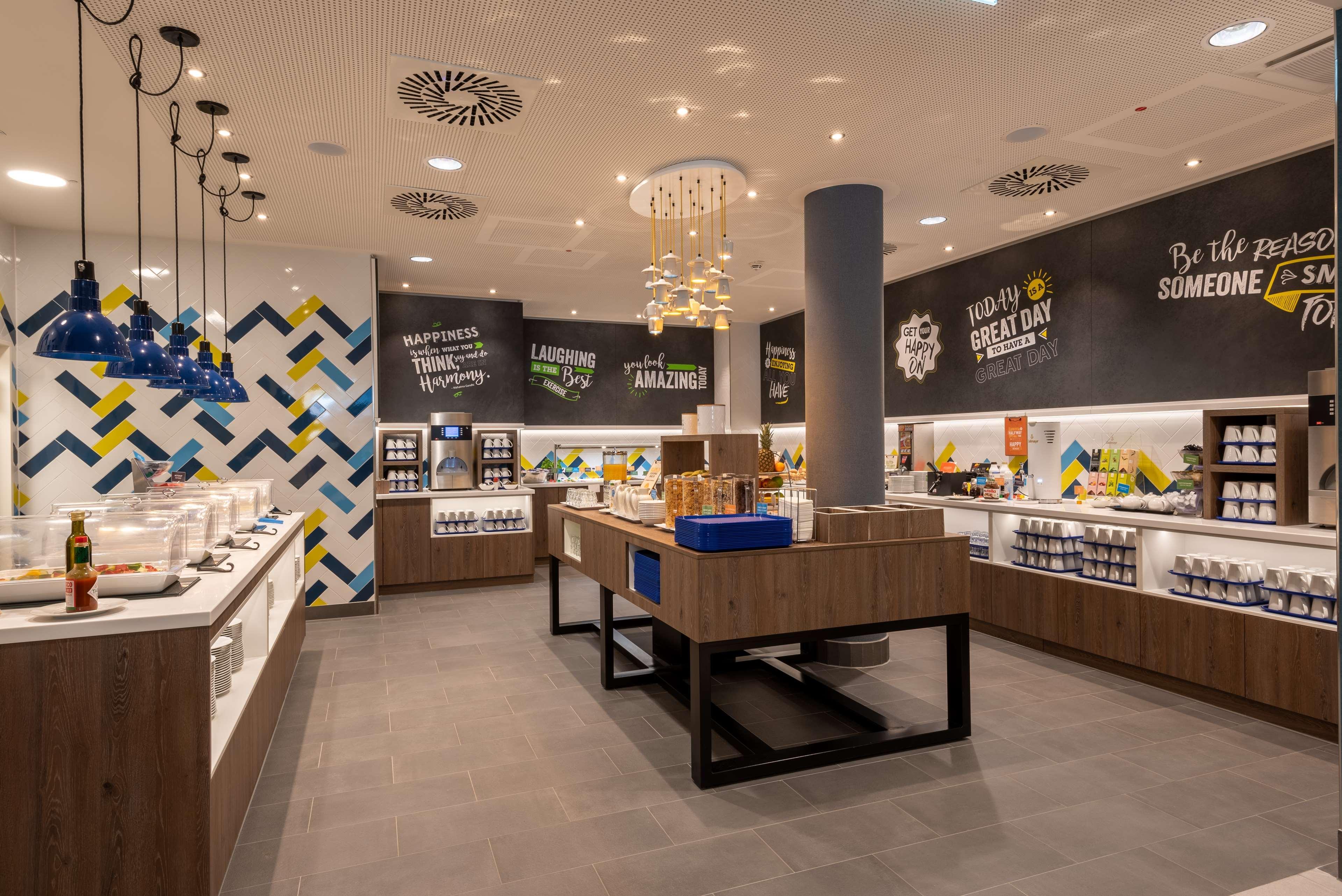 Hampton By Hilton Duesseldorf City Centre Екстериор снимка