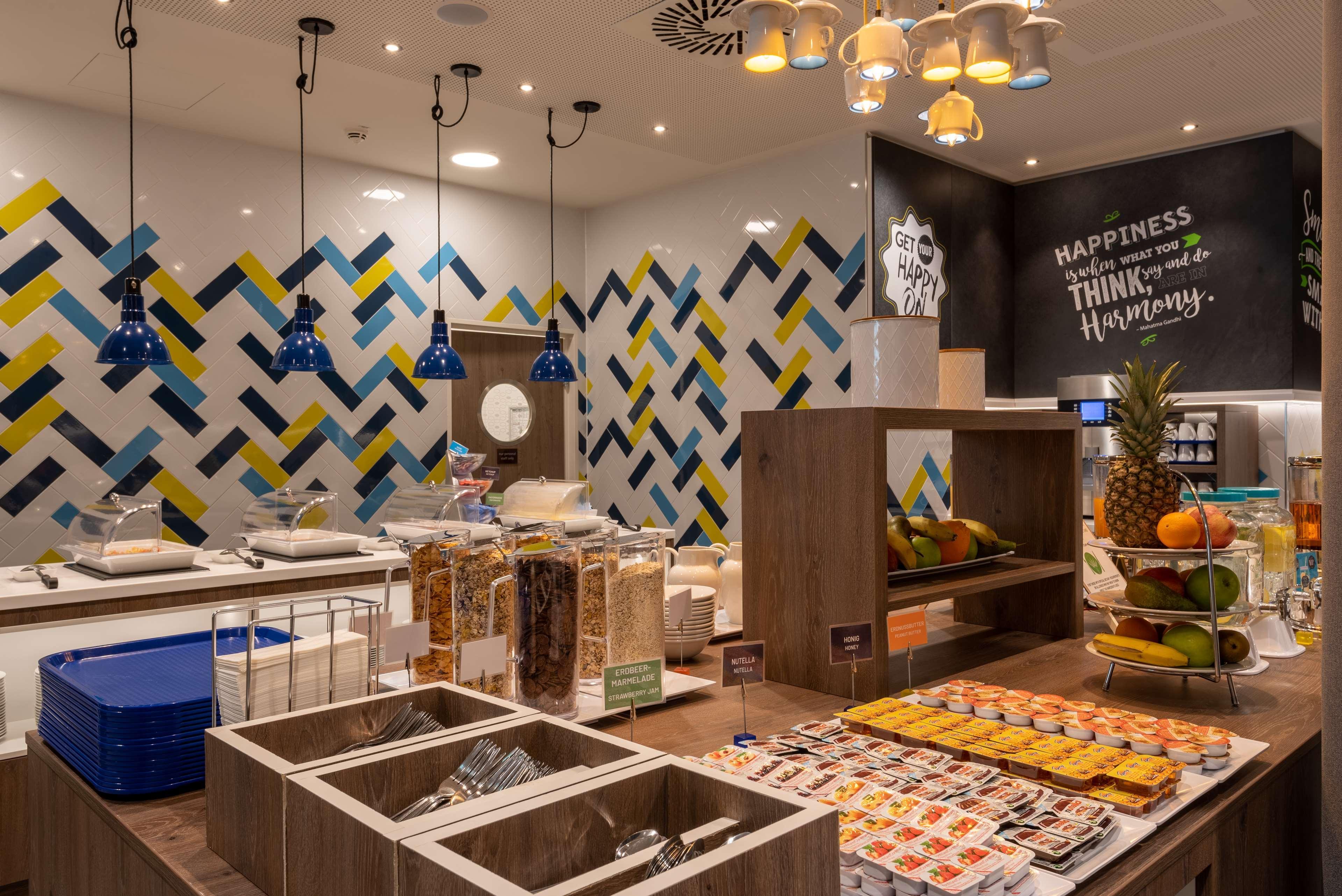 Hampton By Hilton Duesseldorf City Centre Екстериор снимка