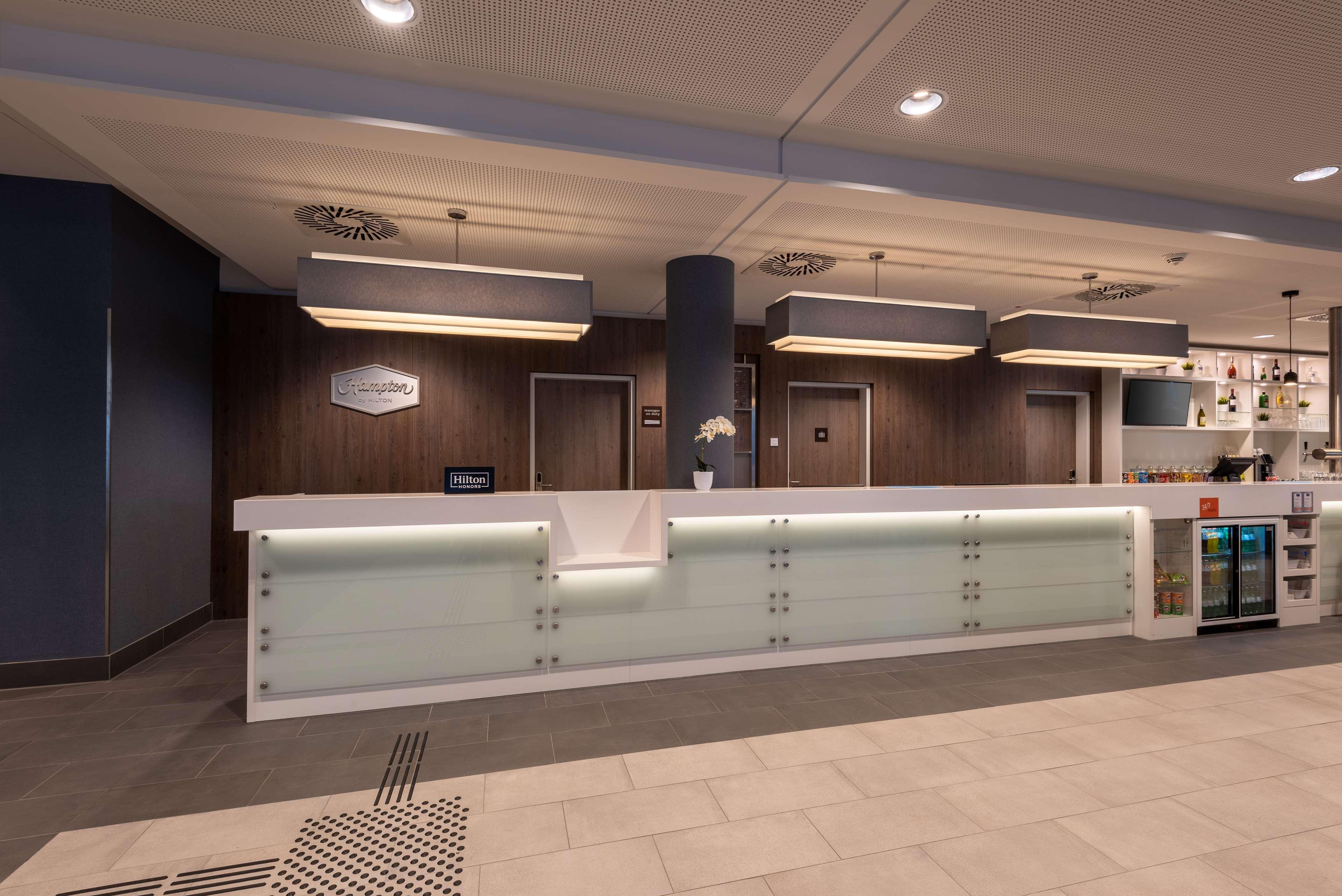 Hampton By Hilton Duesseldorf City Centre Екстериор снимка