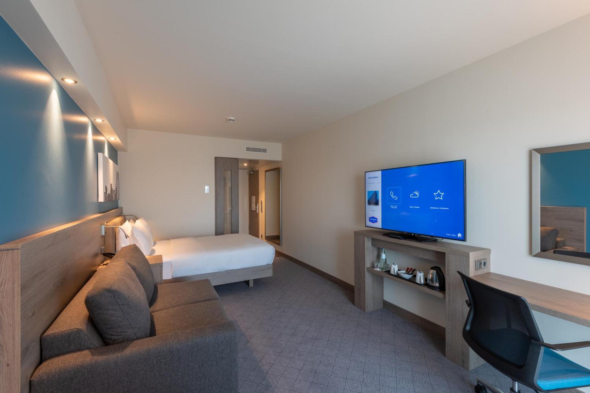 Hampton By Hilton Duesseldorf City Centre Екстериор снимка